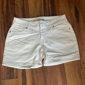 Apt. 9 Classic White Shorts